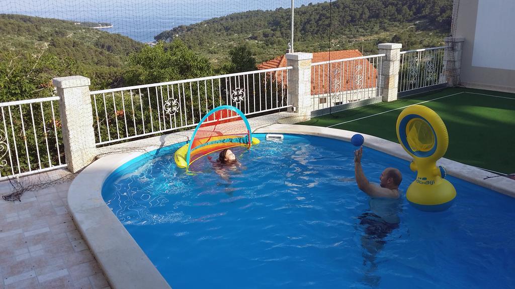Holiday Home Gustirna Selca  Kültér fotó